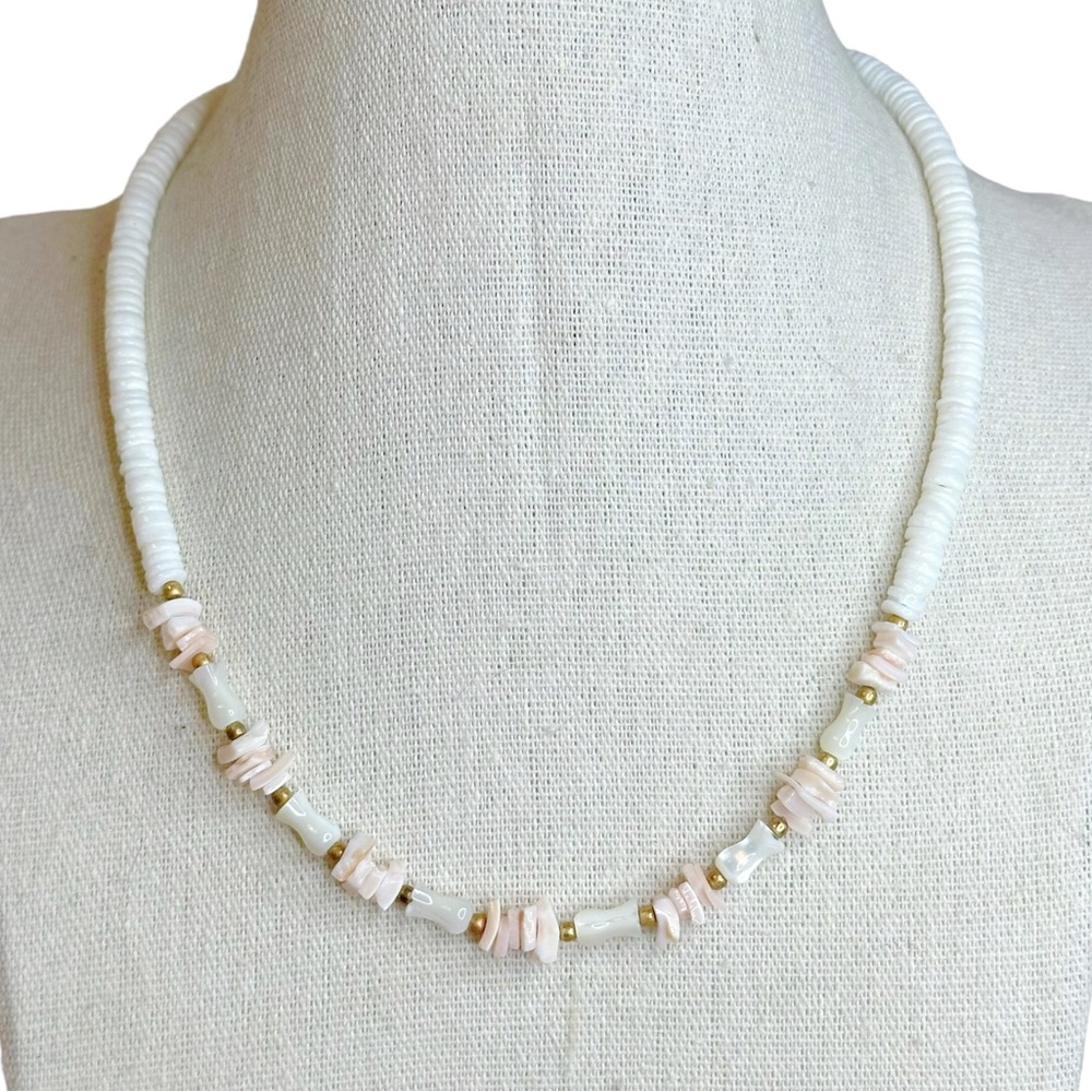 Y2K Vintage Puka Shell Mother of Pearl Beaded Choker Necklace